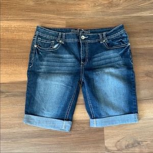 Myth of jade jean shorts